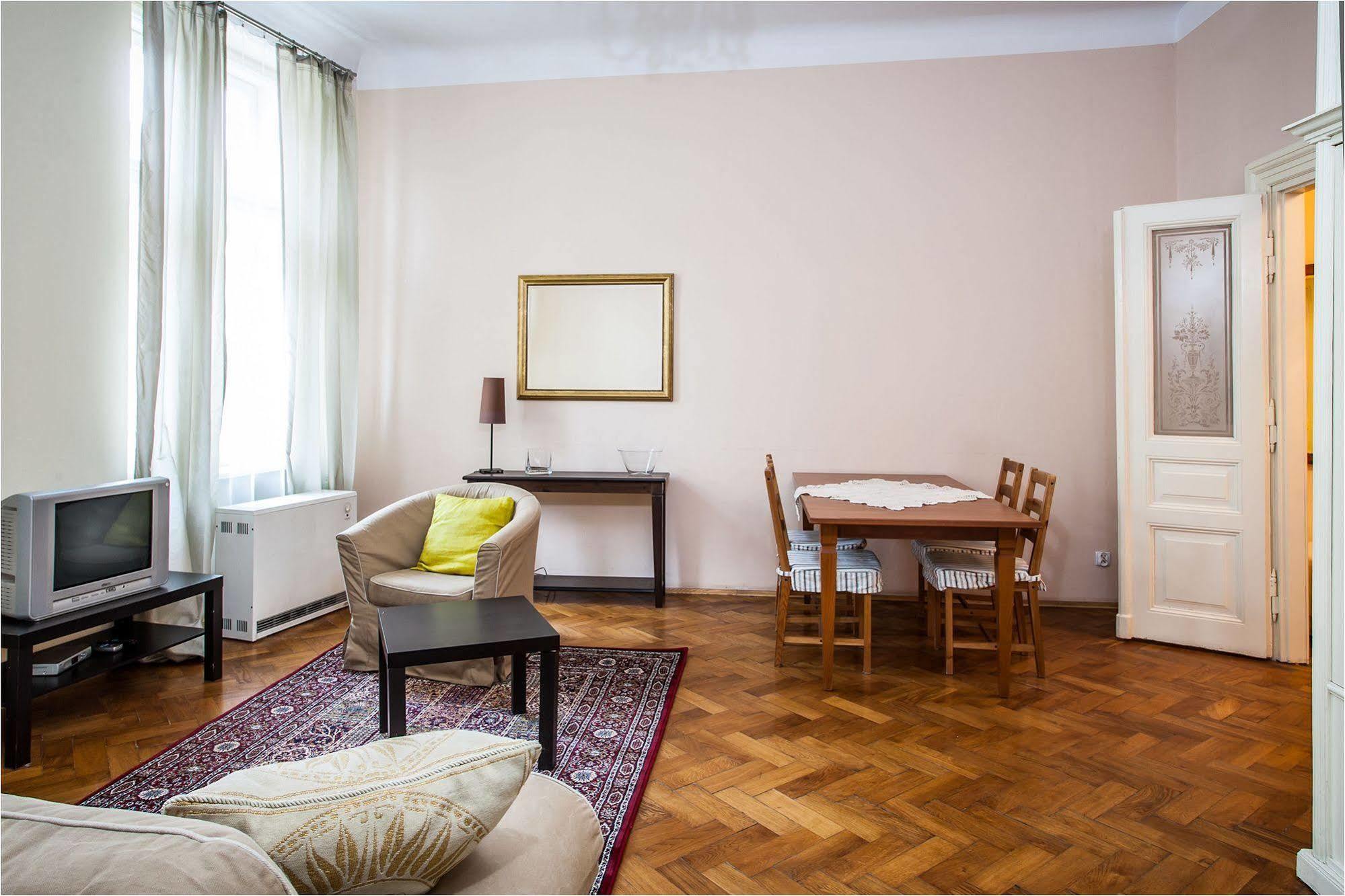 Apartamenty Muzyczny Краків Екстер'єр фото