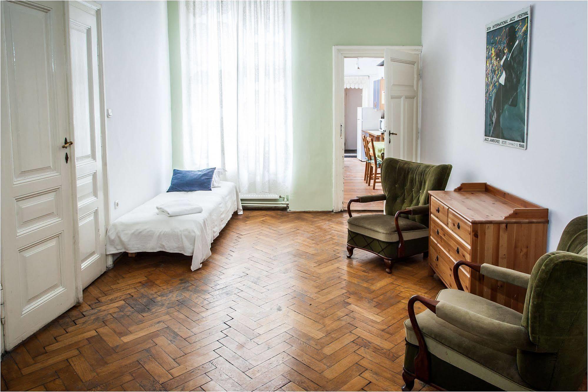 Apartamenty Muzyczny Краків Екстер'єр фото